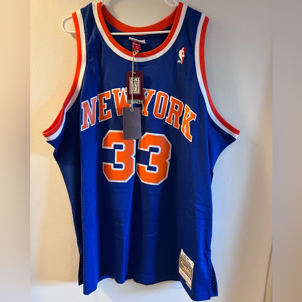 Mitchell & Ness Men's New York Knicks Blue Patrick Ewing #33 Swingman Jersey